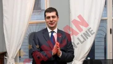 Garanti Bank a lansat cardul de credit cu oglinda