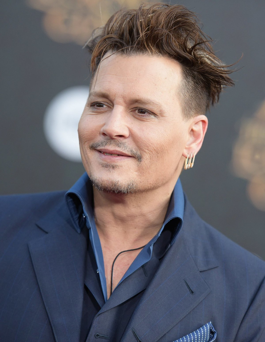 Johnny Depp a sărit la bătaie chiar pe platourile de filmare:”Îți dau 100.000 de dolari să-mi dai un pumn chiar acum!”