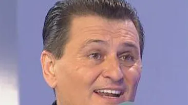 Imagini de colecţie cu Nea Mărin! Uite ce familie frumoasă are şi cât de mândru e când dansează cu soţia si cu fetele lui