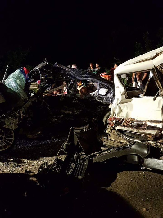Acest BMW s-a dezmebrat în urma unui accident! Acul vitezometrului s-a oprit la…