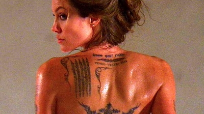 Reactii incredibile! Vedetele de la noi comenteaza decizia Angelinei Jolie de a-si taia sanii!