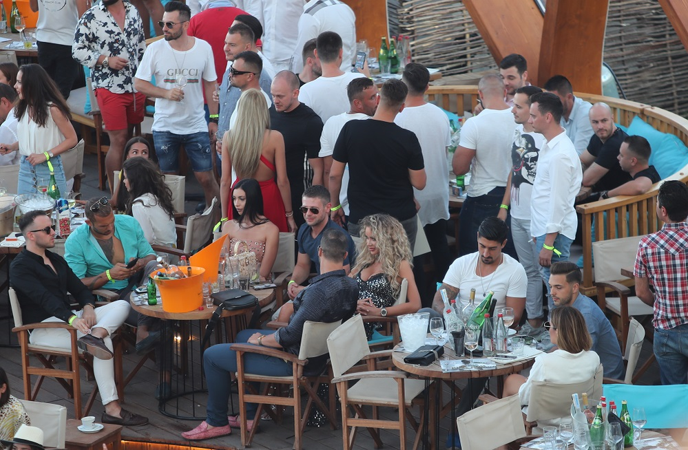 Iubi a ”arestat-o”  pe Bianca la NUBA Mamaia!