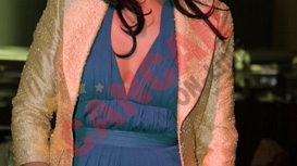 Andreea Marin bate campii