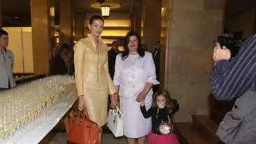 Numai o mama stie ce a fost in sufletul ei! Cu ce cuvinte si-a anuntat Monica Gabor fetita ca nu o sa isi mai vada vreodata bunica