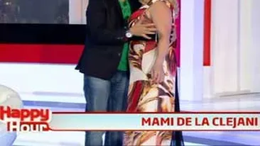 Viorica de la Clejani are pofte de gravida! Mananca ardei iute si vrea gemeni!