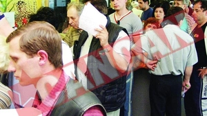 Salariile functionarilor, triplate de amenzile platite de cetateni