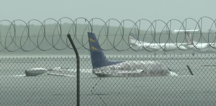 Avion inundat de apă, în Australia / Foto: Captură Video 9 News Australia