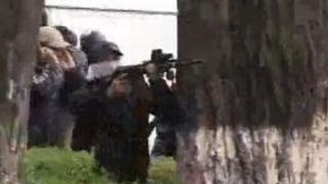 VIDEO Stare de asediu in Kirgistan! Ministrul de Interne a fost ucis in timpul unei revolte a opozitiei!