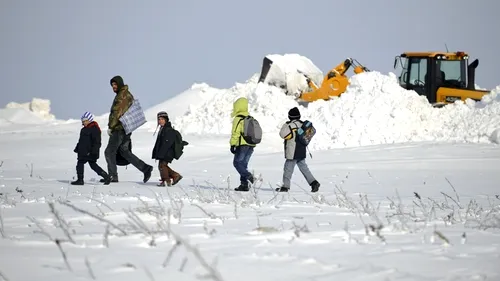 ȘCOLI ÎNCHISE DIN CAUZA VREMII FEBRUARIE 2018. Lista actualizată cu judeţele în care elevii nu merg la cursuri