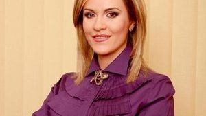 Gabi Firea s-a mândrit tare mult cu băieţelul ei la televizor! L-a îmbrăcat în costum popular! Nu-i aşa că-i adorabil?