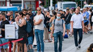 Ce s-a întâmplat în București în noaptea în care restricțiile au fost ridicate