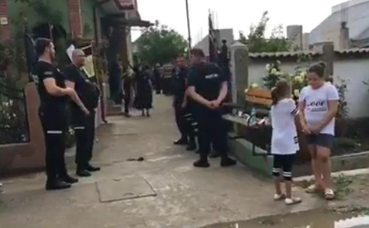 Imagini sfâşietoare transmise LIVE de CANCAN.ro. Ziua cea mai dureroasă… Adio, Denisa!