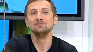VIDEO Dani Otil si-a facut aparitia la nunta lui Pepe cu adidasii uzi si plini de noroi! "Maruta m-a intrebat cand ma insor"