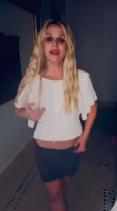 Britney Spears a anunțat că a suferit leziuni cerebrale. Mesajul bizar transmis pe Instagram