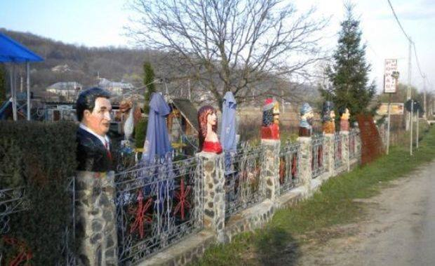 Din galeria sculpturilor lui Cătălin Mihalache nu lipsesc Ceauşescu sau Ţepeş