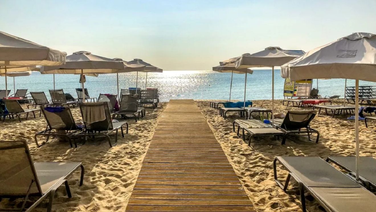 Stațiunea din România în care un șezlong a ajuns să coste 300 de lei. Cum explică prețul Corina Martin de la FPIOR