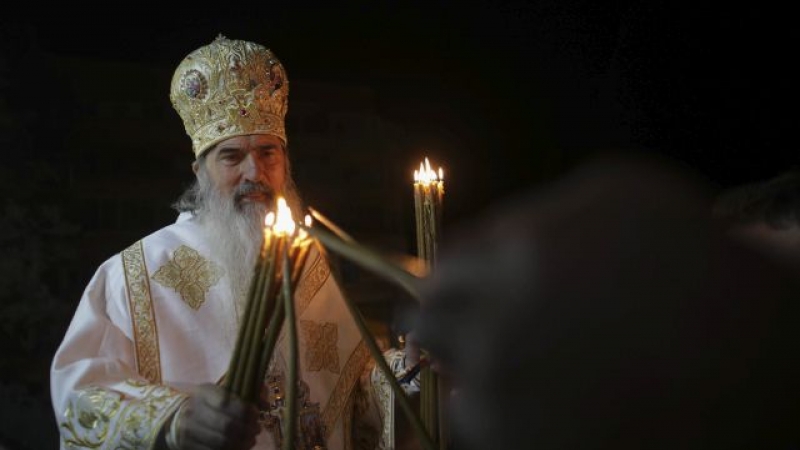 ÎPS Teodosie i-a împărtășit pe credincioși cu aceeași linguriță: ”Vorbim de o bombă cu ceas”