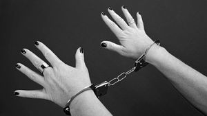 Caz șocant în Italia. Românul care își trata soția ca pe o sclavă, trimis în instanță