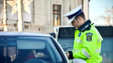 Ce a pățit un polițist din Iași, atunci când a vrut să amendeze un bărbat. Și-a schimbat decizia cu lacrimi în ochi și...