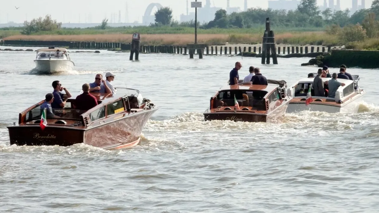 Fiica lui Donald Trump, zărită la Veneția, cu soțul și copiii. Ce alte celebrități mai sosesc la nunta lui Jeff Bezos