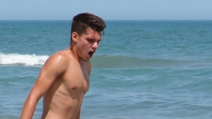 Ianis Hagi a păţit-o, iar noi am fost pe fază… Fiul ”Regelui” a rămas FĂRĂ SLIP în mare!