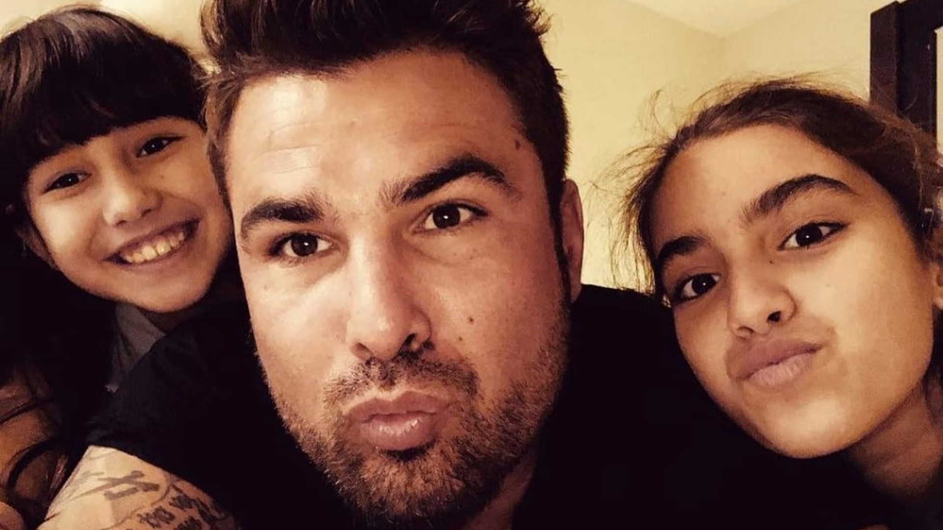 Cum arată fiicele lui Adrian Mutu şi Consuelo Matos! Adriana şi Maya sunt de o frumuseţe rară. FOTO