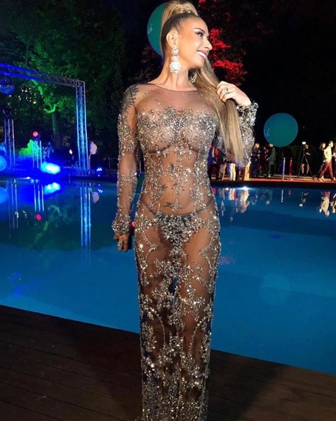 Bianca Drăgușanu, apariție mega-sexy la petrecerea VIVA! Cu cine a venit de mână