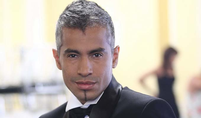 Îl mai ții minte pe simpaticul Wilmark?! Incredibil cum arată acum, la 6 ani după ce a fost dat afară de la Dansez Pentru Tine de la Pro TV, și ce a ajuns să facă pentru bani