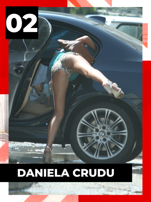 TOP sexy-vedete. Bianca Drăgușanu, Daniela Crudu sau Raluca Bambi s-au aplecat pe bancheta din spate și…: Mamăăă, ce priveliște!