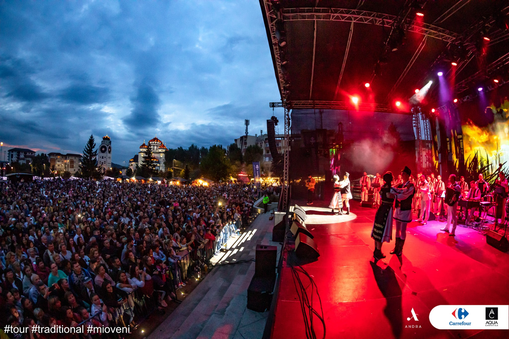 Imagini fabuloase de la concertul Andrei Măruță de la Mioveni! Ce au făcut cei din primul rând