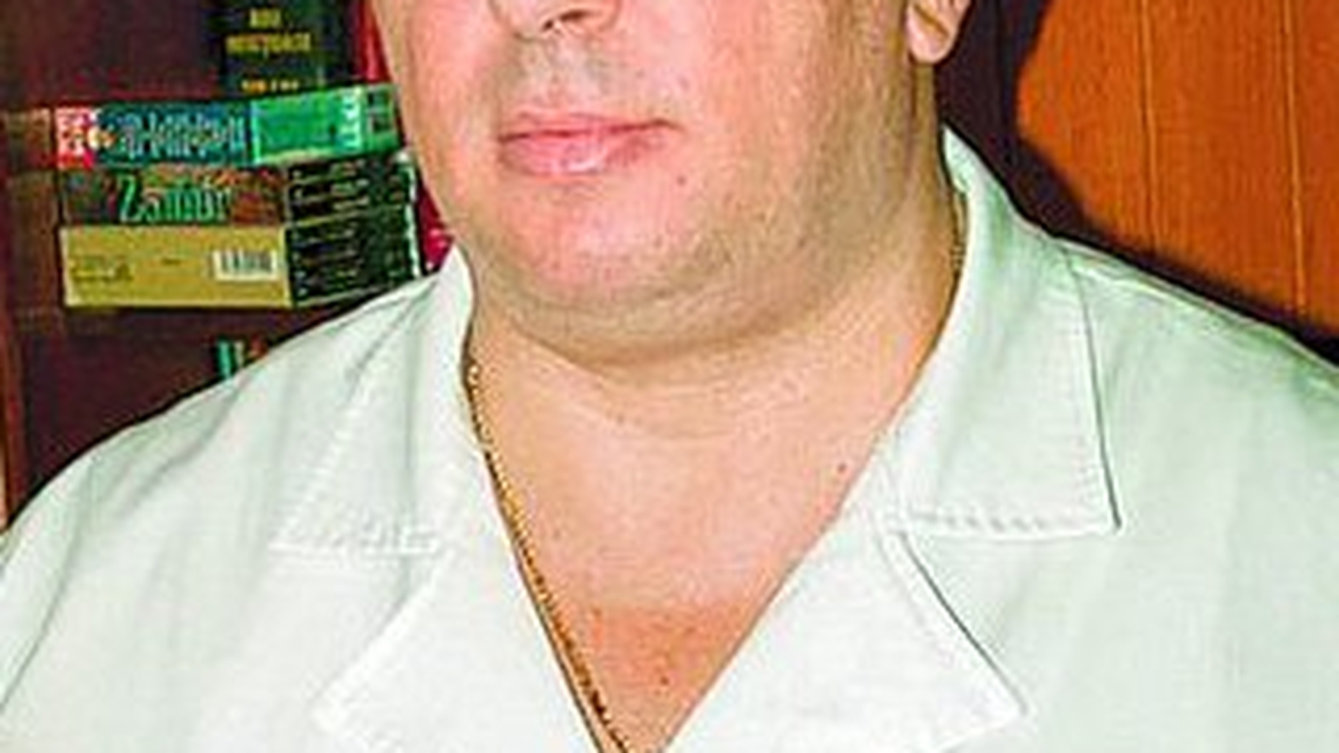 El ii pune ventuze lui Mitica Dragomir