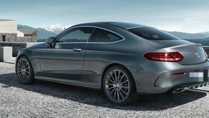 Ce a mai rămas dintr-un Mercedes C-Class Coupe găsit în doar 8 ore după ce a fost furat! Proprietarul a rămas mască