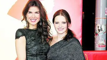 Monica Barladeanu a participat duminica seara la Festivalul de la Berlin, la premiera filmului in care detine rolul principal. A stralucit pe covorul rosu intr-o rochie semnata Dana Budeanu