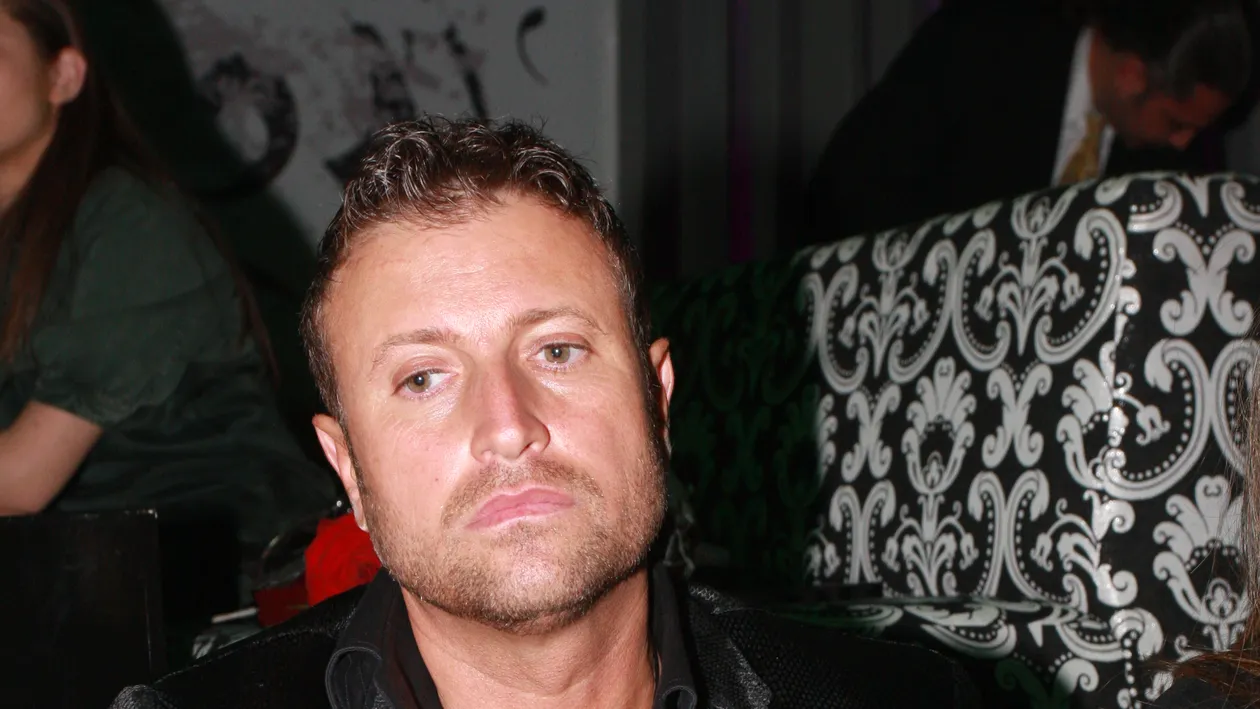 Chef de chef pentru Bote! Minune a cantat numai la masa lui, iar designerul a plecat din carciuma dimineata, in stare de ebrietate