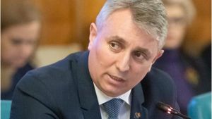 De 1 Mai, e posibil să mergem fără mască pe plajă. Ministrul de Interne, Lucian Bode, a făcut anunțul 
