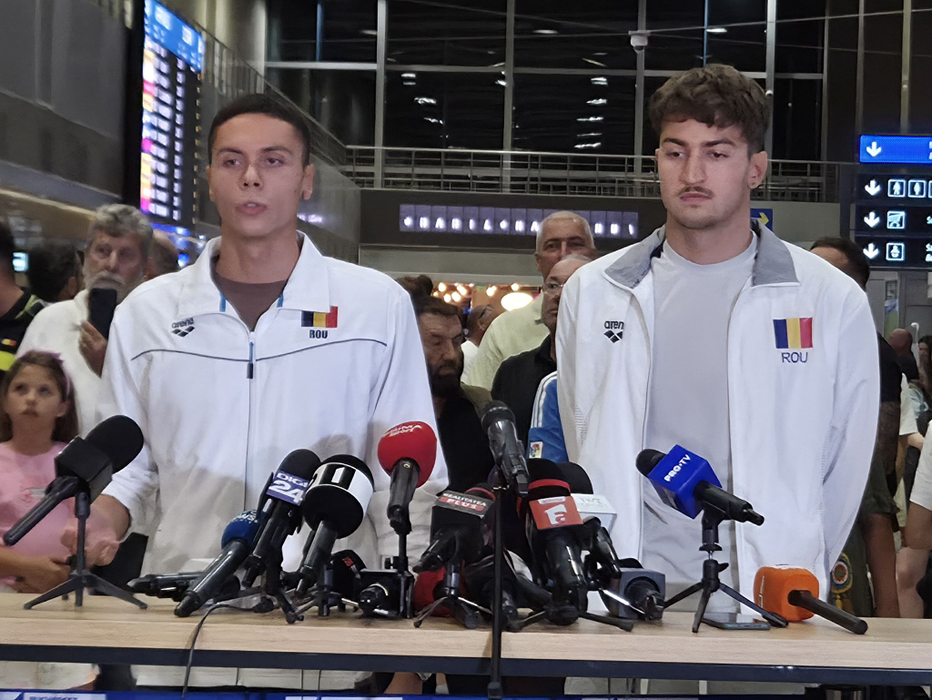 David Popovici s-a întors în România! Primele declarații după ce a câștigat două medalii de aur: ”Simți tensiunea din aer”