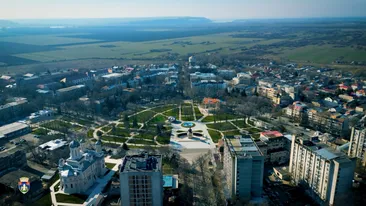 Orașul din România care se depopulează masiv. Tinerii pleacă fără să se uite în spate