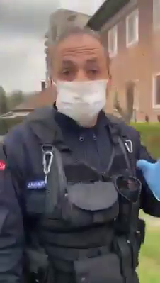 Scandal în plină stradă între un cetățean și jandarmi. “O să fie război! Ieșim cu topoarele pe stradă!” De unde a pornit conflictul