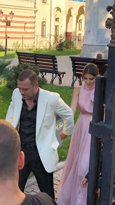 Vasile Geambazi, alături de una dintre nepoatele sale, la nunta Theodorei Becali