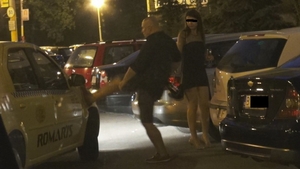 O sa-si puna sortul in cap de rusine! Nervos ca l-a "atins" un taxi, Scarlatescu a izbucnit nervos! Vezi de ce-a fost in stare!