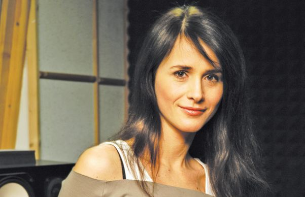 Madalina Manole nu s-ar fi sinucis cu Furadan! Mihaela Brooks, profiler român stabilit în Canada, vine cu noi dovezi. “Procuratura le-a ignorat!”