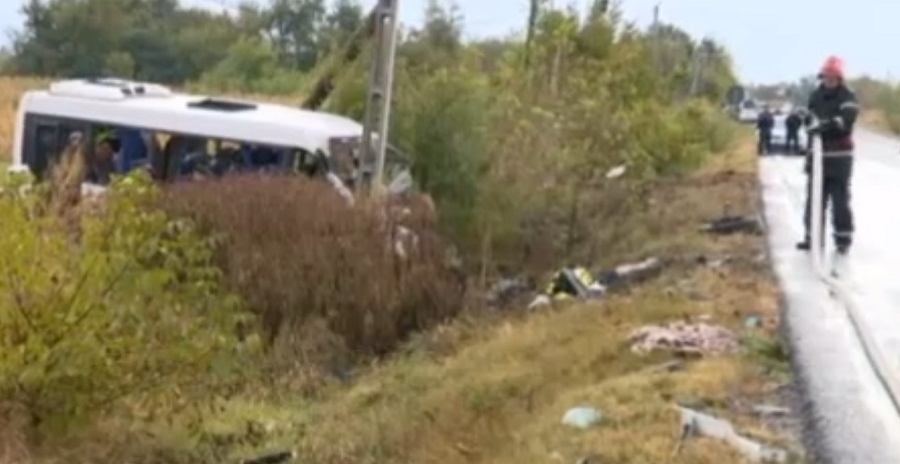 Șoferul care a provocat carnagiul din Ialomița a condus toată noaptea. Ultima dorință a bărbatului înainte să moară
