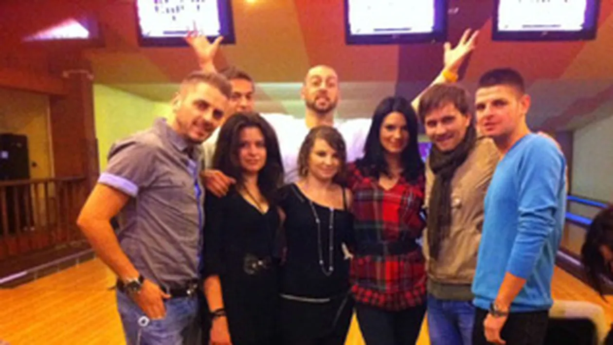 Ellie White si CRBL si-au scos fanii in oras!