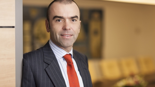 Asta este povestea celui mai bogat avocat din Romania! Castiga intr-un minut cat nu castigi tu intr-o luna!