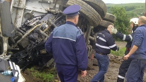 Trei persoane au murit, iar alte doua sunt grav ranite in urma unui accident rutier, in Caras-Severin