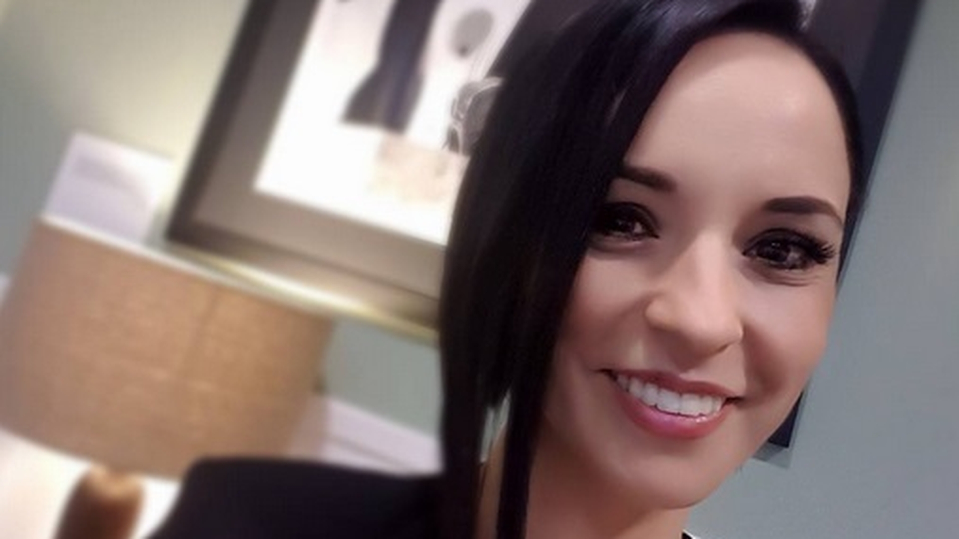 Andreea Marin, tunsă bob şi cu breton! ”Zâna” a întinerit cu 10 ani odată cu schimbarea look-ului