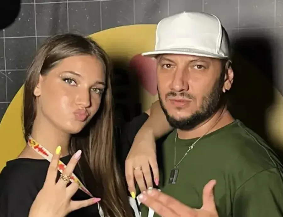 Nick și fiica lui, Andreea