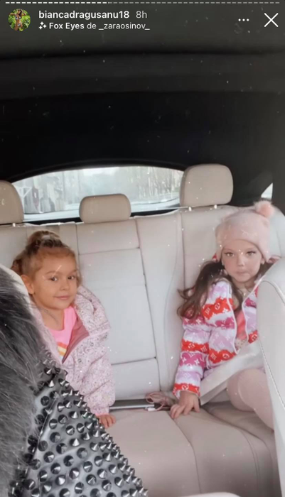 Bianca Drăgușanu și-a luat rolul de mămică în serios! Vedeta a scos-o la plimbare pe fetița lui Alex Bodi