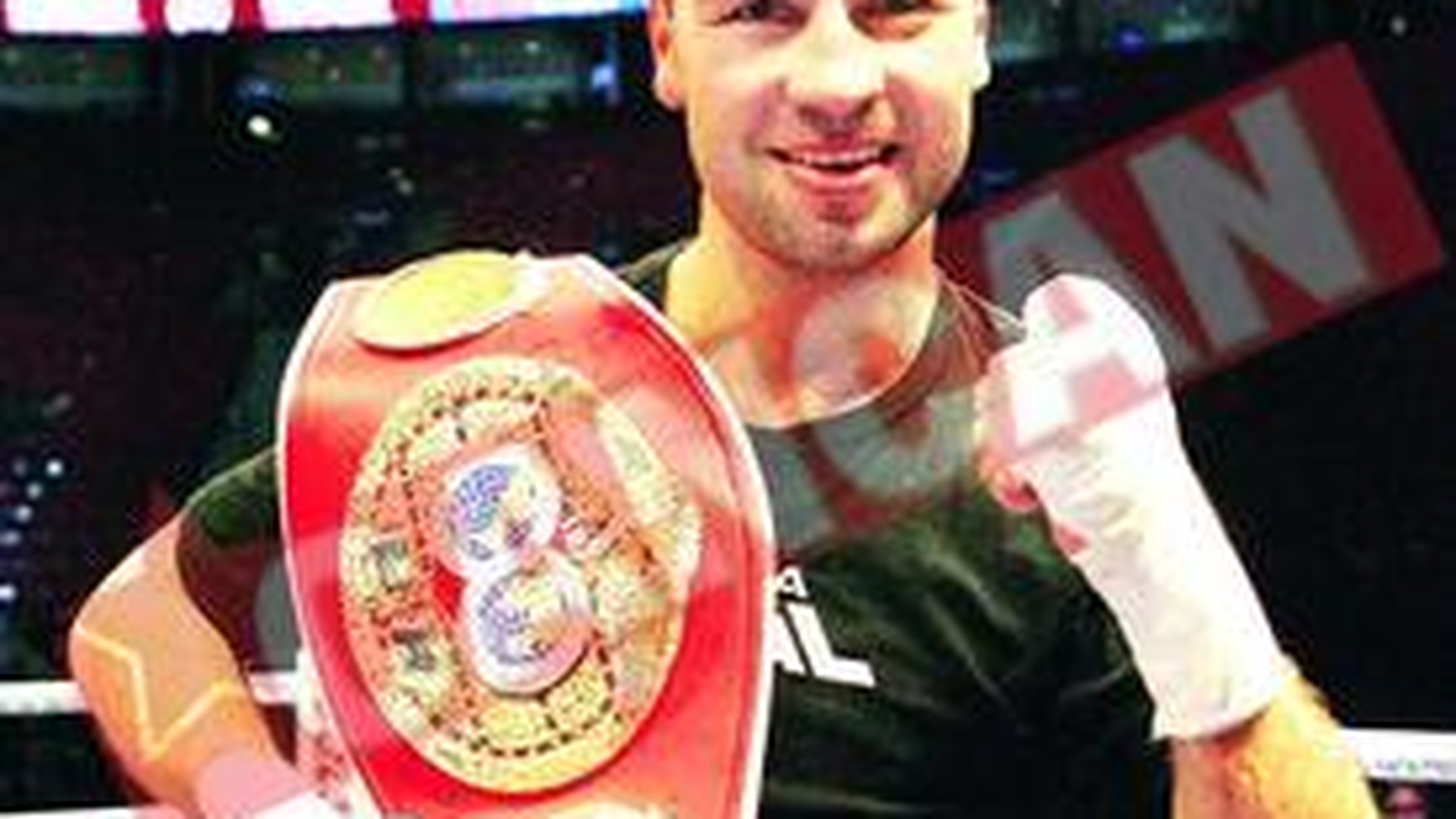 Lucian Bute e campionul nostru!