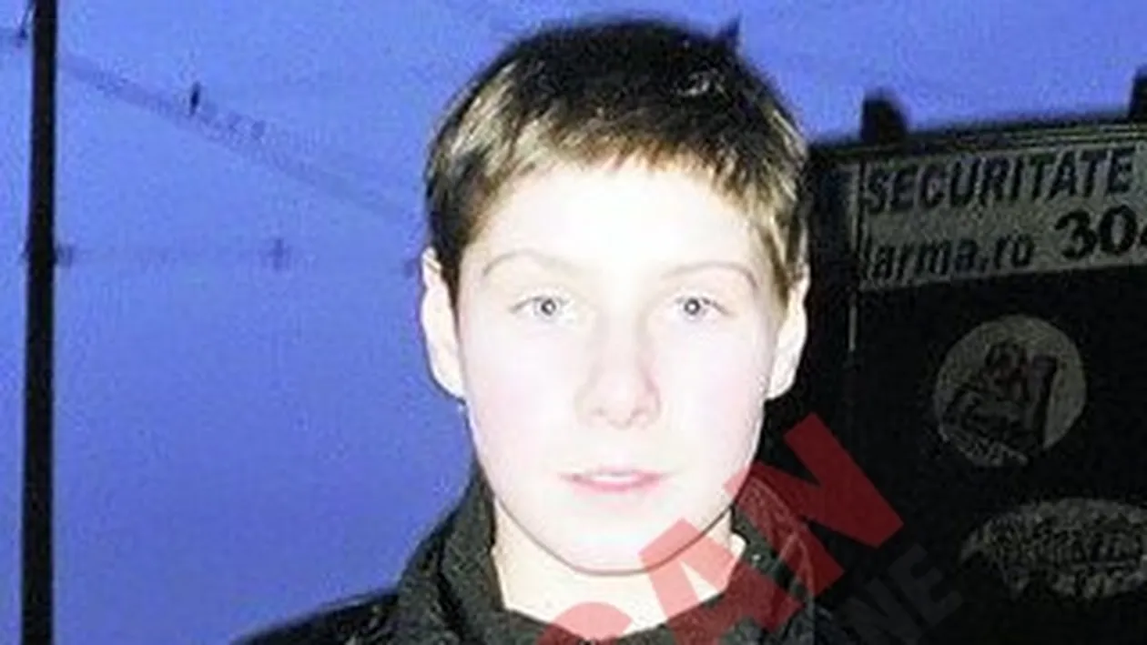 Un elev din Iasi a fost tuns cu forta de diriginta lui: Mi-e frica sa mai merg la scoala